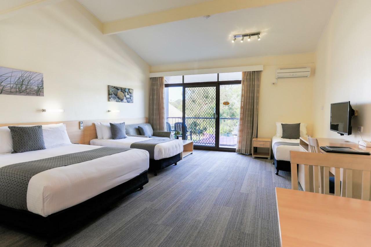Parkhaven Hotel นาวรา ภายนอก รูปภาพ